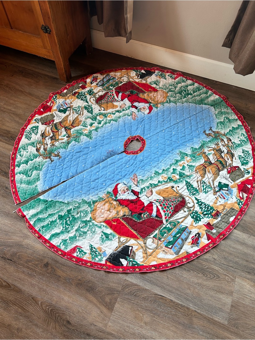 Festive Santa Quilted Tree Skirt - vintage style